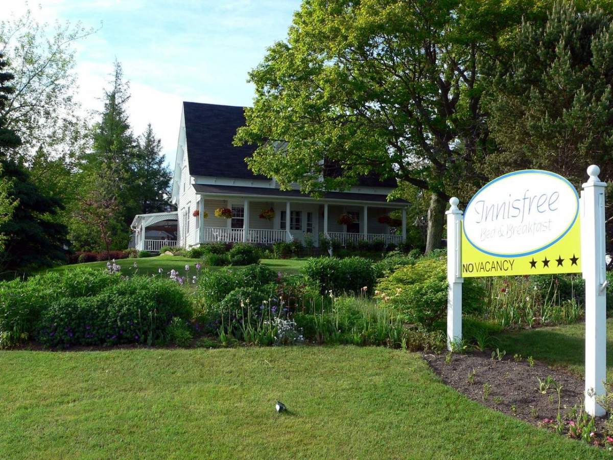 Innisfree Bed And Breakfast - Canada Holidays : Canada Holidays