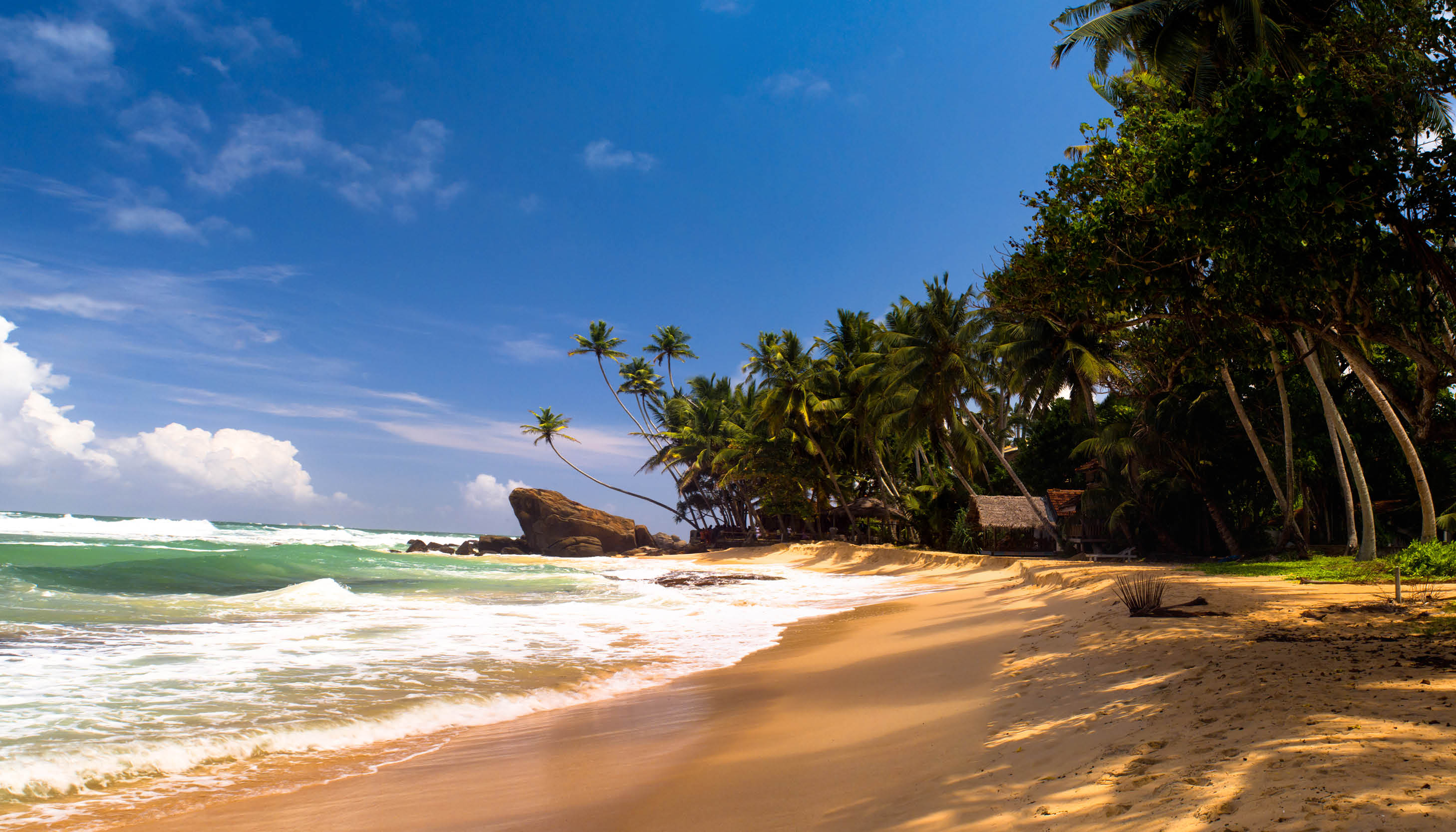 Unawatuna Best beaches in Sri Lanka8
