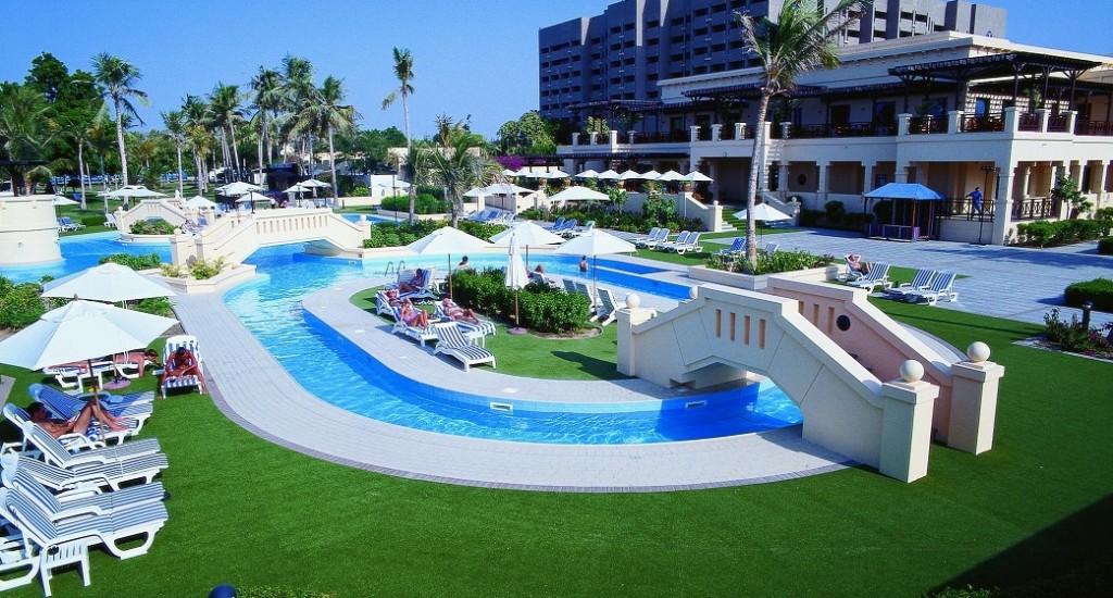 Oman family hotels Oman_Muscat_InterContinental_PoolLeisure1-1024x550