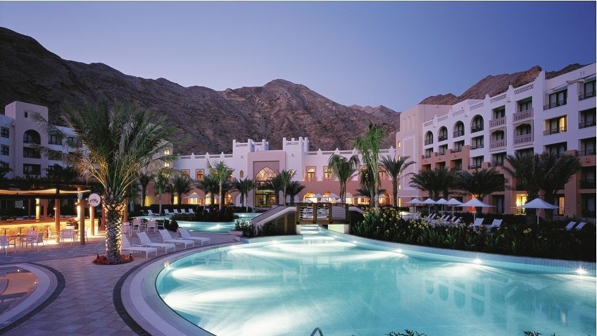 Family hotels in Oman - Shangri-La-Barr-Al-Jissah-Al-Waha Muscat