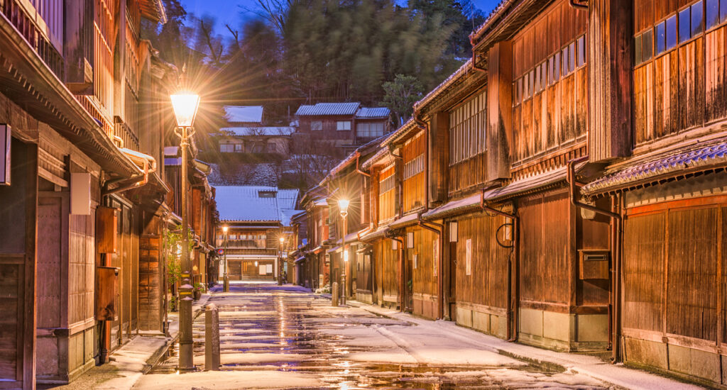 What to do in Kanazawa, the streets of Higashi Chaya District